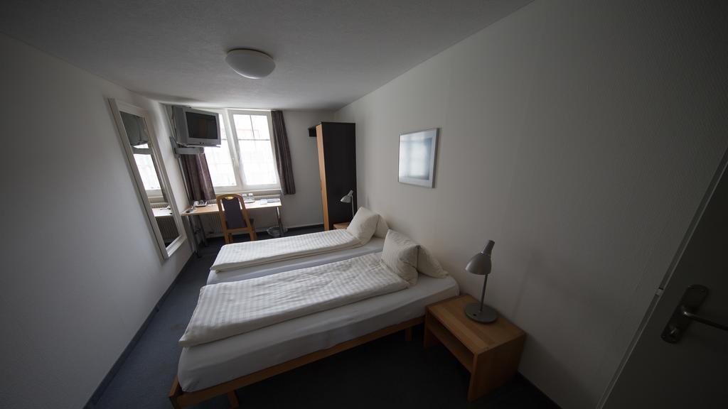 Hotel Untertor By Maier - Self-Check-In อัลท์ชเตทเทน ภายนอก รูปภาพ