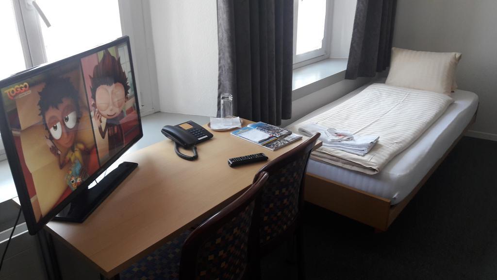 Hotel Untertor By Maier - Self-Check-In อัลท์ชเตทเทน ภายนอก รูปภาพ