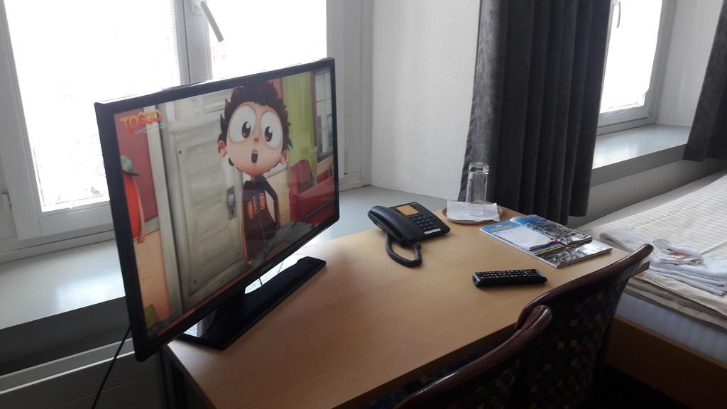 Hotel Untertor By Maier - Self-Check-In อัลท์ชเตทเทน ภายนอก รูปภาพ