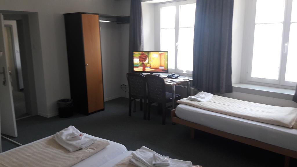 Hotel Untertor By Maier - Self-Check-In อัลท์ชเตทเทน ภายนอก รูปภาพ