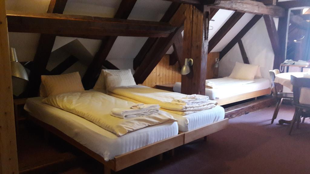 Hotel Untertor By Maier - Self-Check-In อัลท์ชเตทเทน ภายนอก รูปภาพ